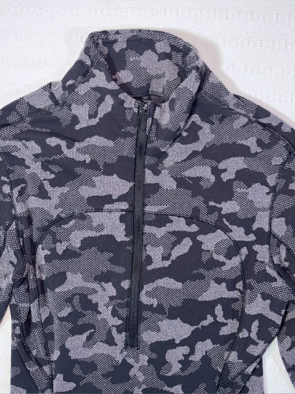 Lululemon Run Briskly Long Sleeve 1/2 Zip Pullover Top Womens Size 6 Workout Gym - Picture 3 of 8